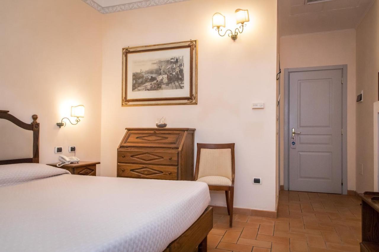 Hotel Villa Delle Meraviglie マラテーア エクステリア 写真