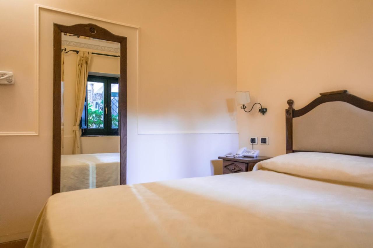 Hotel Villa Delle Meraviglie マラテーア エクステリア 写真