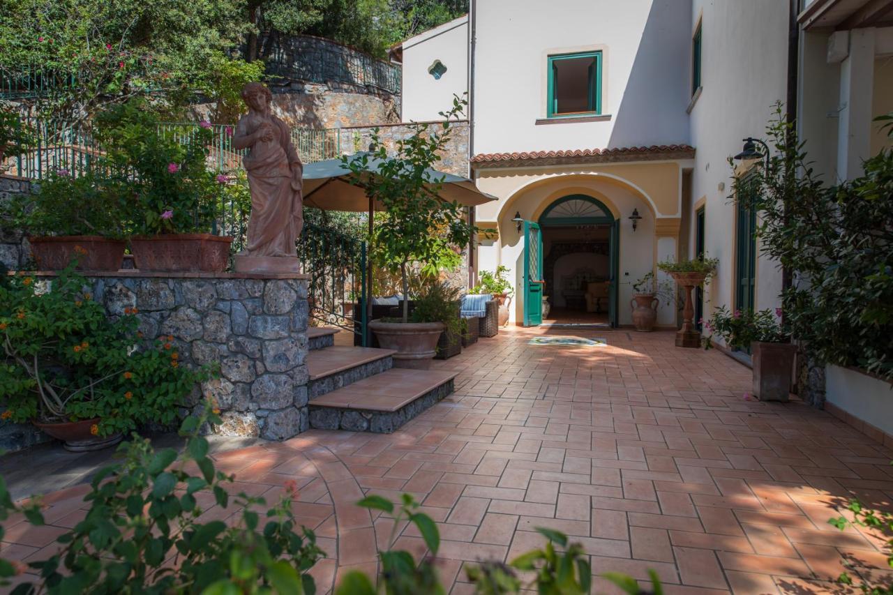 Hotel Villa Delle Meraviglie マラテーア エクステリア 写真
